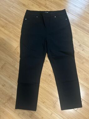 Mario Serrani Black Chinos - Classic Women’s Capris